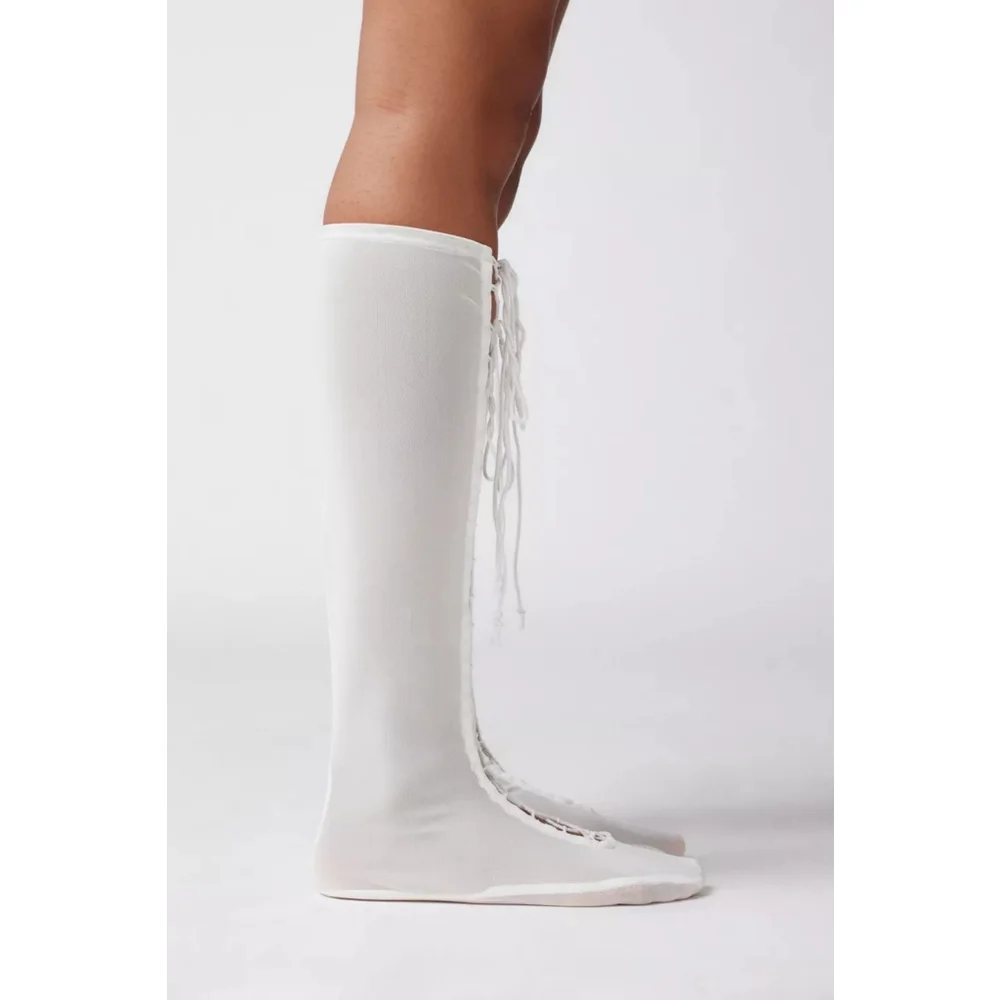 UO Lace-Up Corset Knee High Sock - Picture 4 of 7